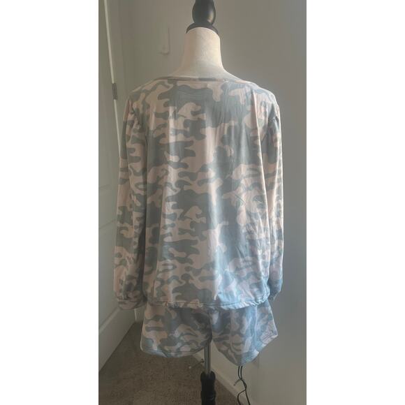 NWOT LA + Image Green/Beige Camo Fleece Long Sleeve Pullover Top/Shorts Set 2X - Picture 4 of 8